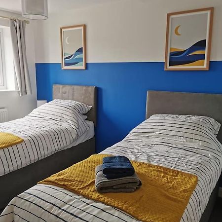 Modern Roomy 3 Bedroom Home Pershore Esterno foto